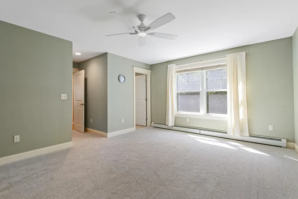 29 Mccann Way Scarborough ME 04074