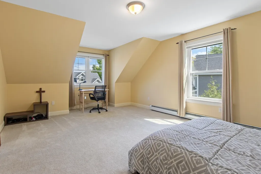 29 Mccann Way Scarborough ME 04074