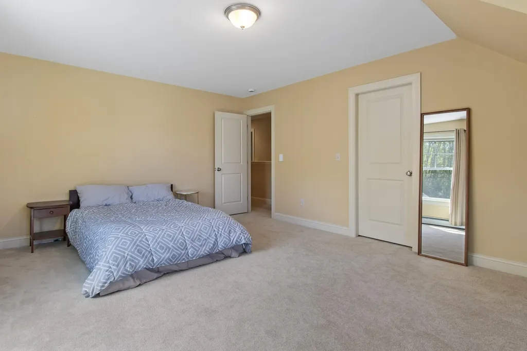 29 Mccann Way Scarborough ME 04074