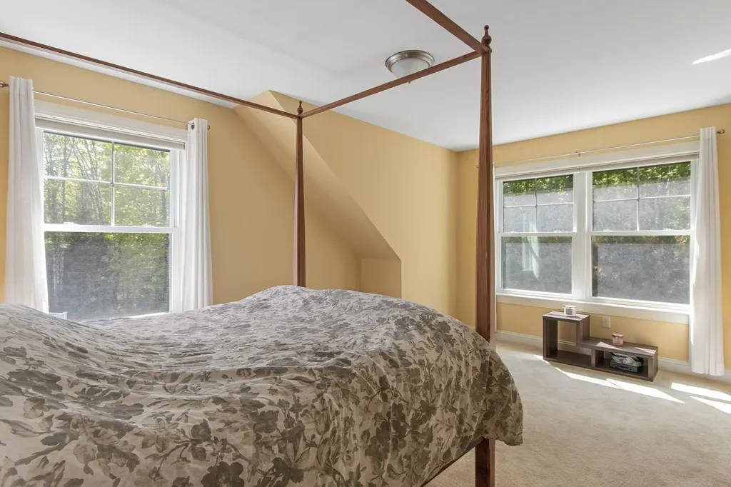 29 Mccann Way Scarborough ME 04074