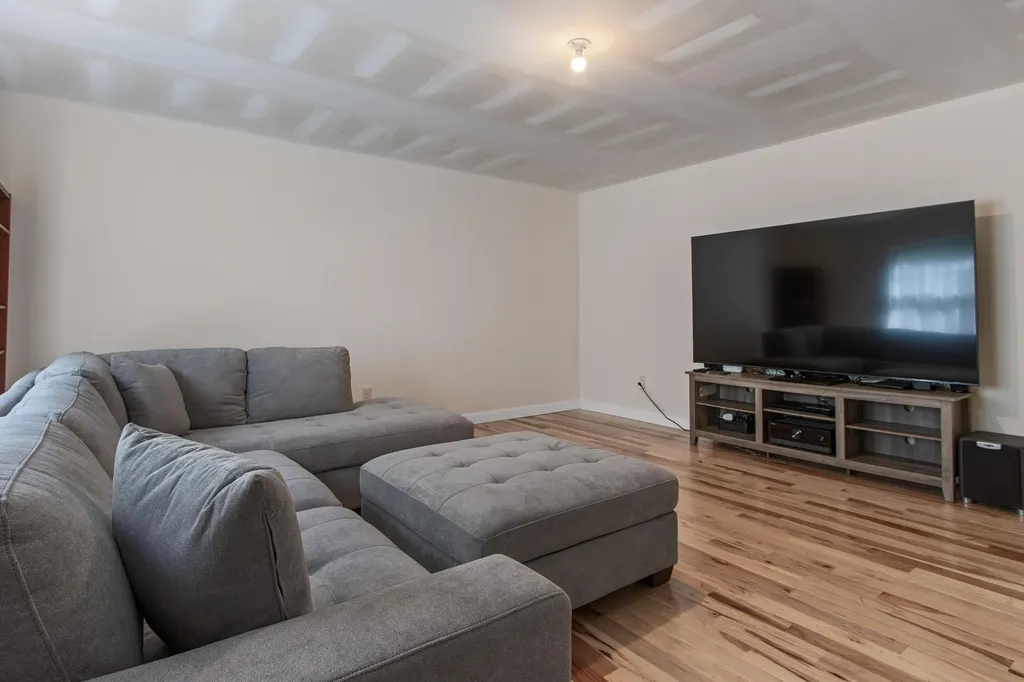 29 Mccann Way Scarborough ME 04074