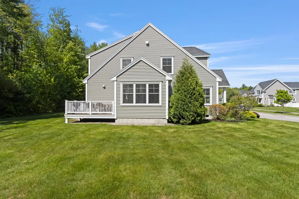 29 Mccann Way Scarborough ME 04074