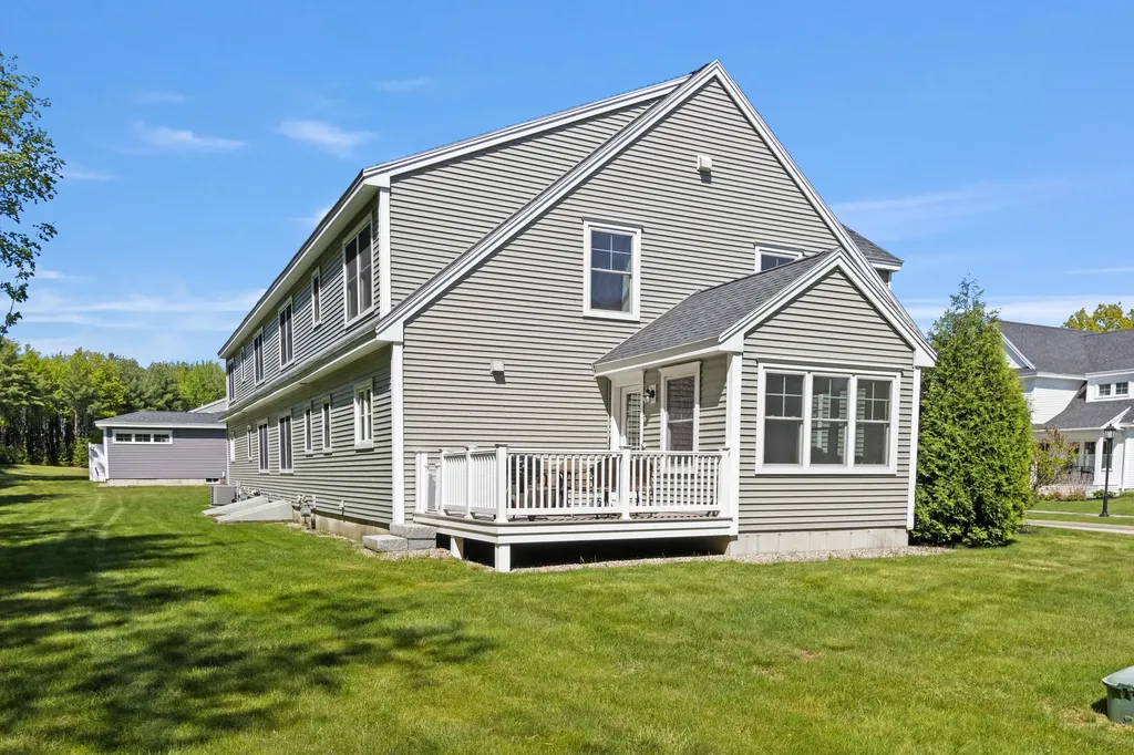29 Mccann Way Scarborough ME 04074