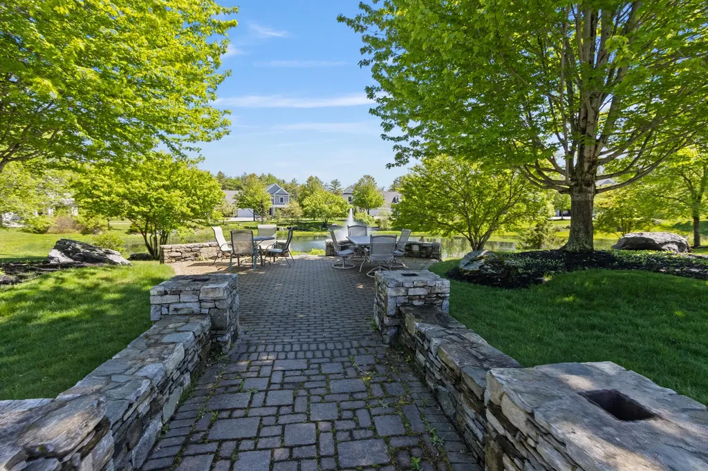29 Mccann Way Scarborough ME 04074