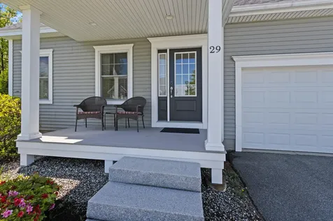 29 Mccann Way Scarborough ME 04074