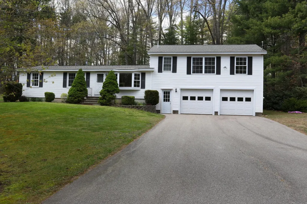 169 N Berwick Road Wells ME 04090
