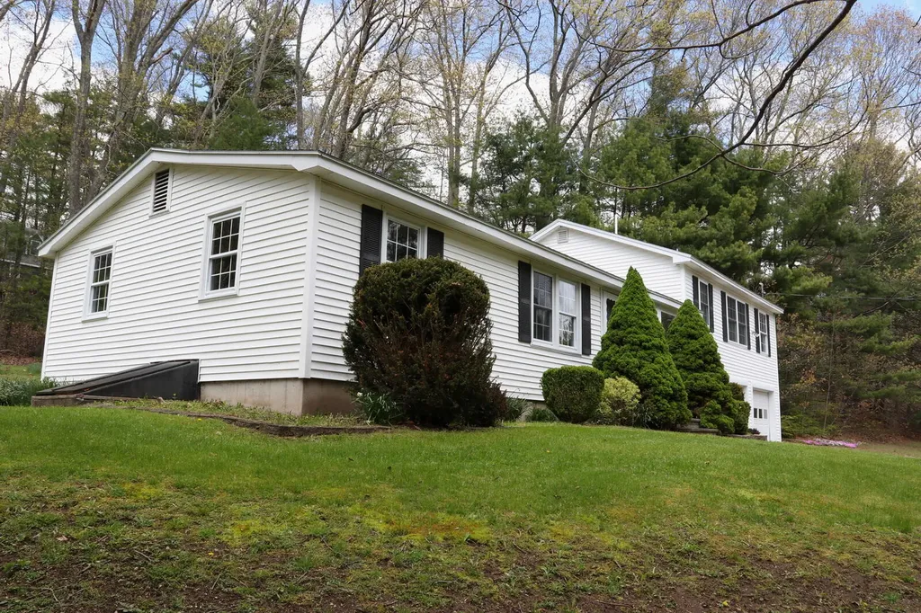 169 N Berwick Road Wells ME 04090