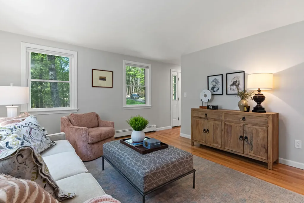 16 Pleasant Valley Road Cumberland ME 04021