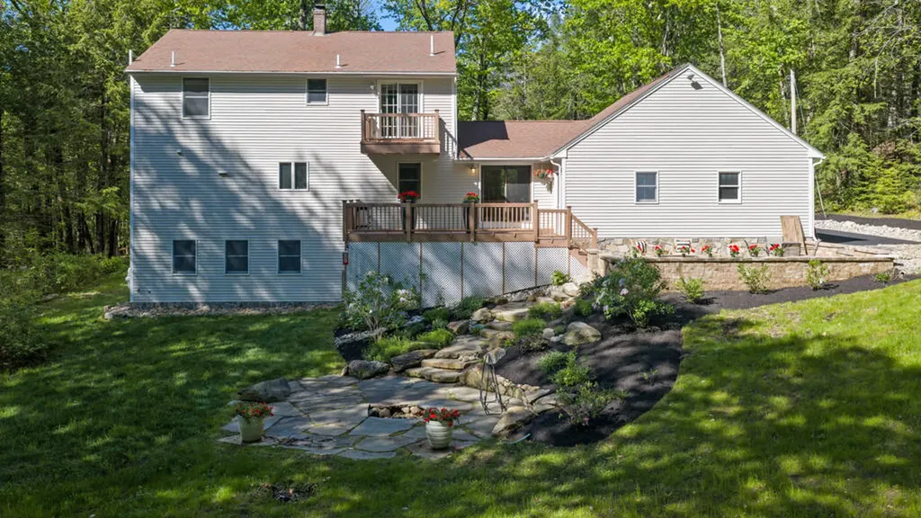 16 Pleasant Valley Road Cumberland ME 04021