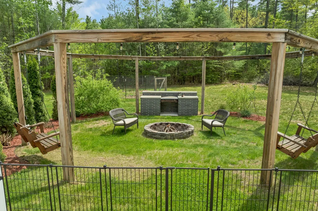 1304 Cape Road Hollis ME 04042