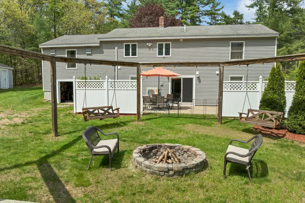 1304 Cape Road Hollis ME 04042