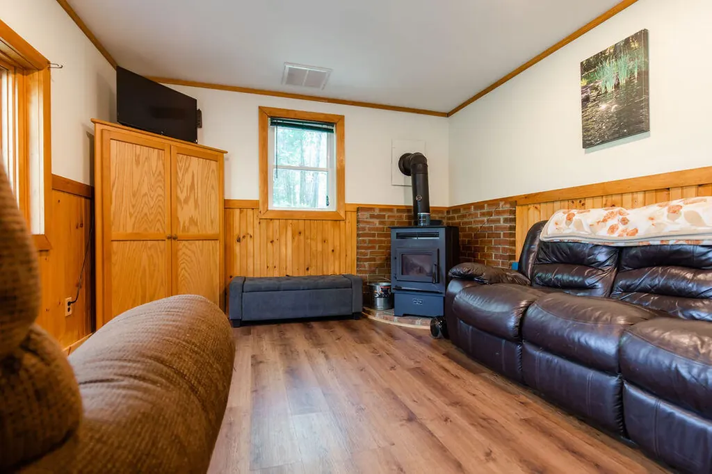 7 Upper Oak Point Road Winterport ME 04496