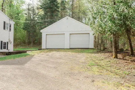 7 Upper Oak Point Road Winterport ME 04496