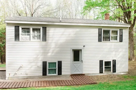 7 Upper Oak Point Road Winterport ME 04496