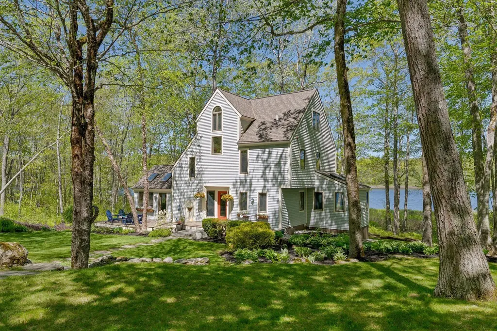 38 Porcupine Ridge Road Bremen ME 04551