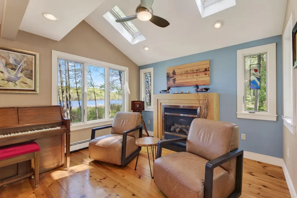 38 Porcupine Ridge Road Bremen ME 04551
