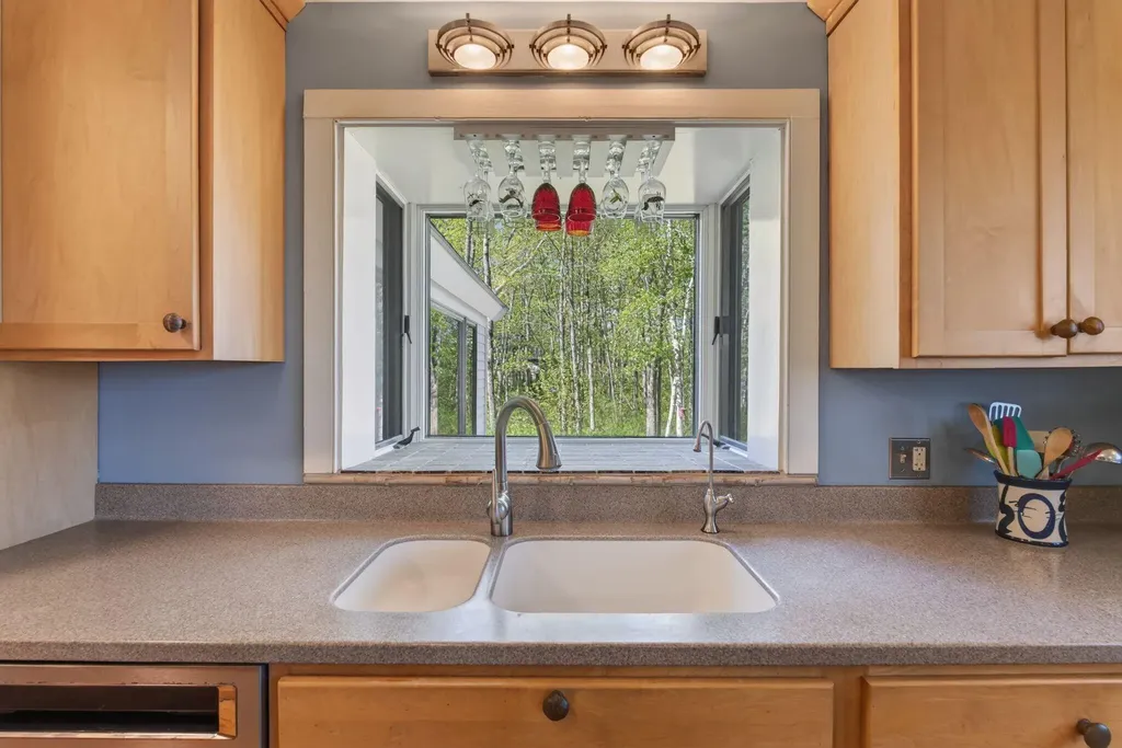 38 Porcupine Ridge Road Bremen ME 04551