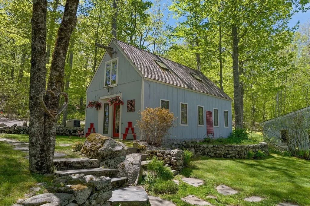38 Porcupine Ridge Road Bremen ME 04551