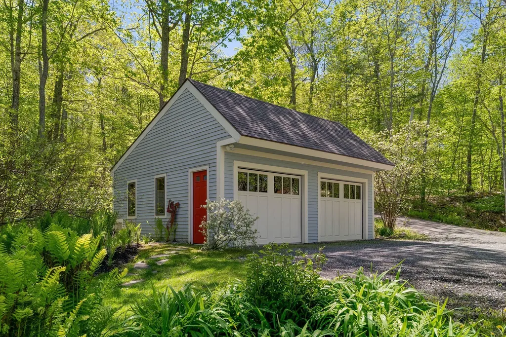38 Porcupine Ridge Road Bremen ME 04551