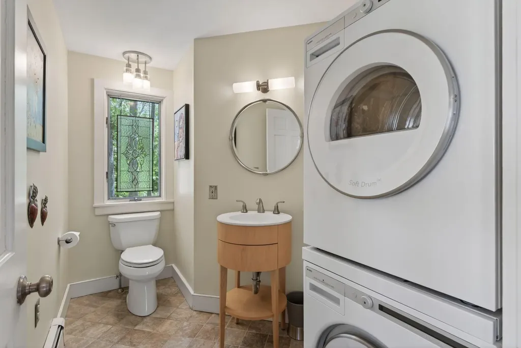 38 Porcupine Ridge Road Bremen ME 04551