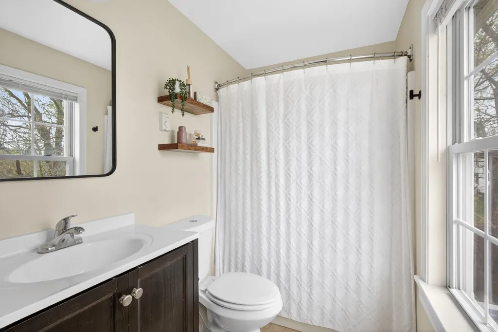59 Broadway Rockland ME 04841