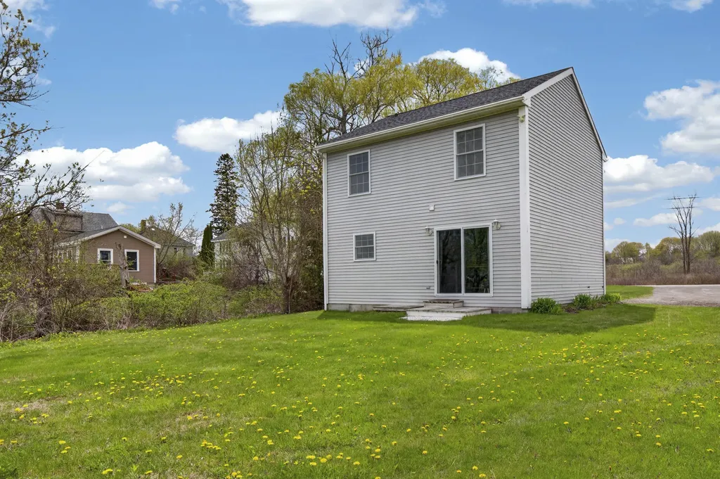 59 Broadway Rockland ME 04841