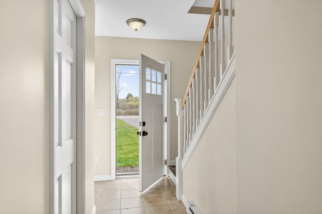 59 Broadway Rockland ME 04841