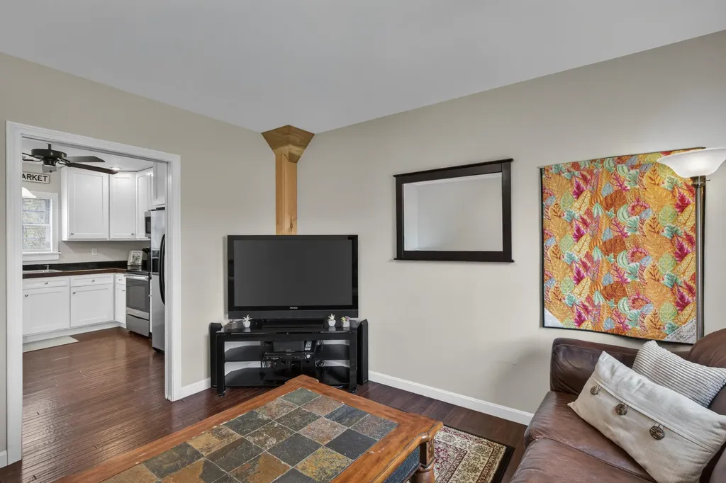 59 Broadway Rockland ME 04841