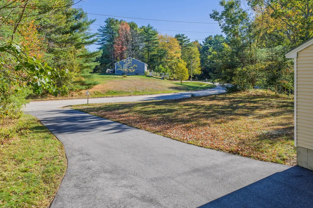 4 Mayfield Drive Westbrook ME 04092