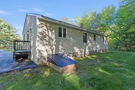 4 Mayfield Drive Westbrook ME 04092