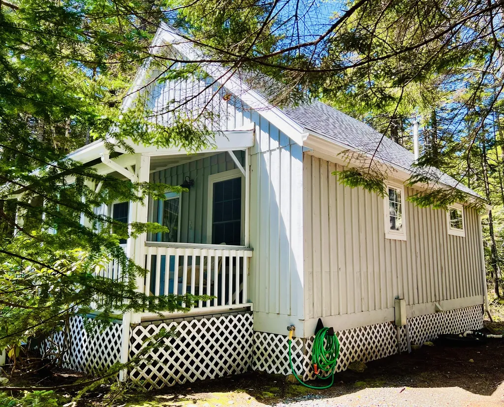 55 Bayview Drive Tremont ME 04612