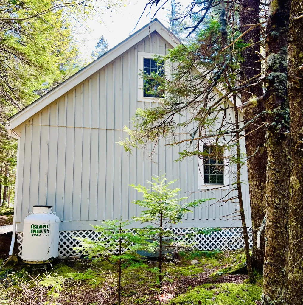 55 Bayview Drive Tremont ME 04612