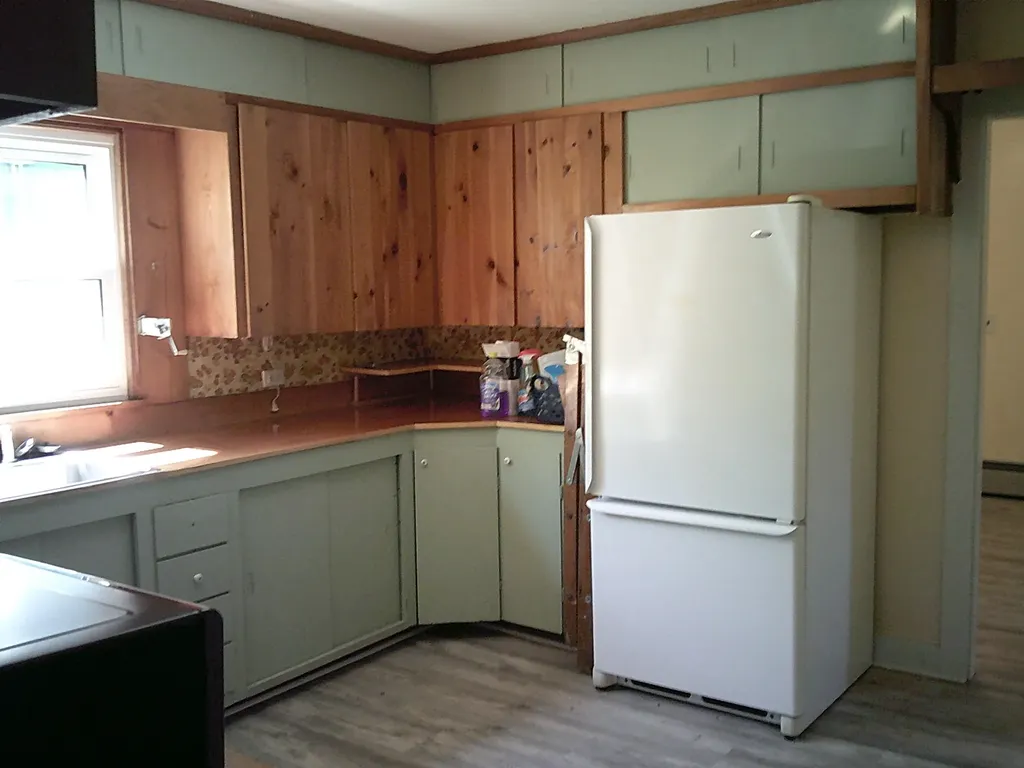 79 Buckfield Road Paris ME 04281