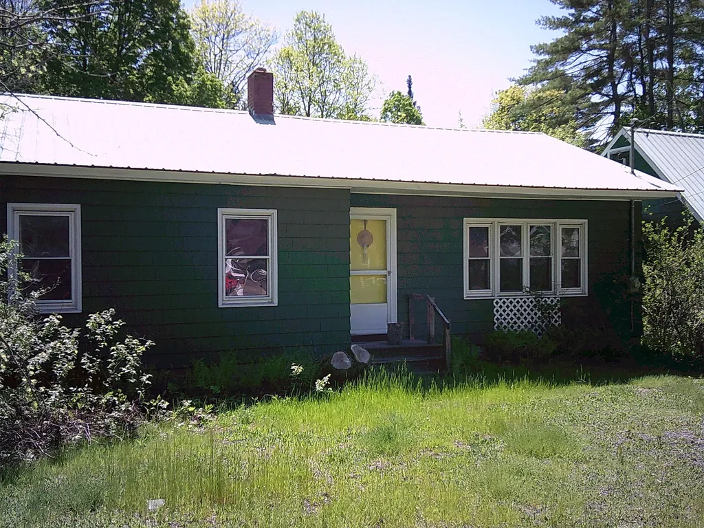79 Buckfield Road Paris ME 04281