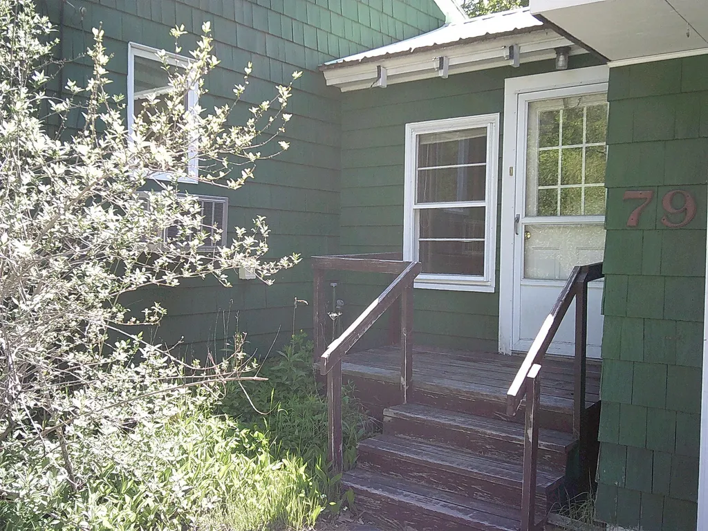 79 Buckfield Road Paris ME 04281