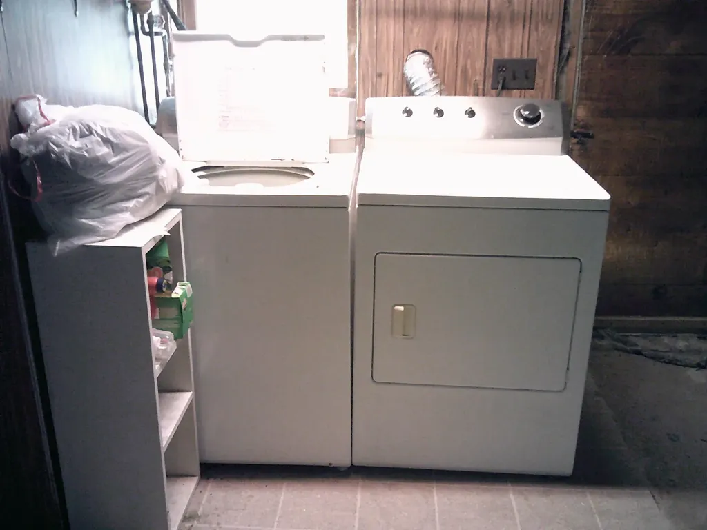 79 Buckfield Road Paris ME 04281