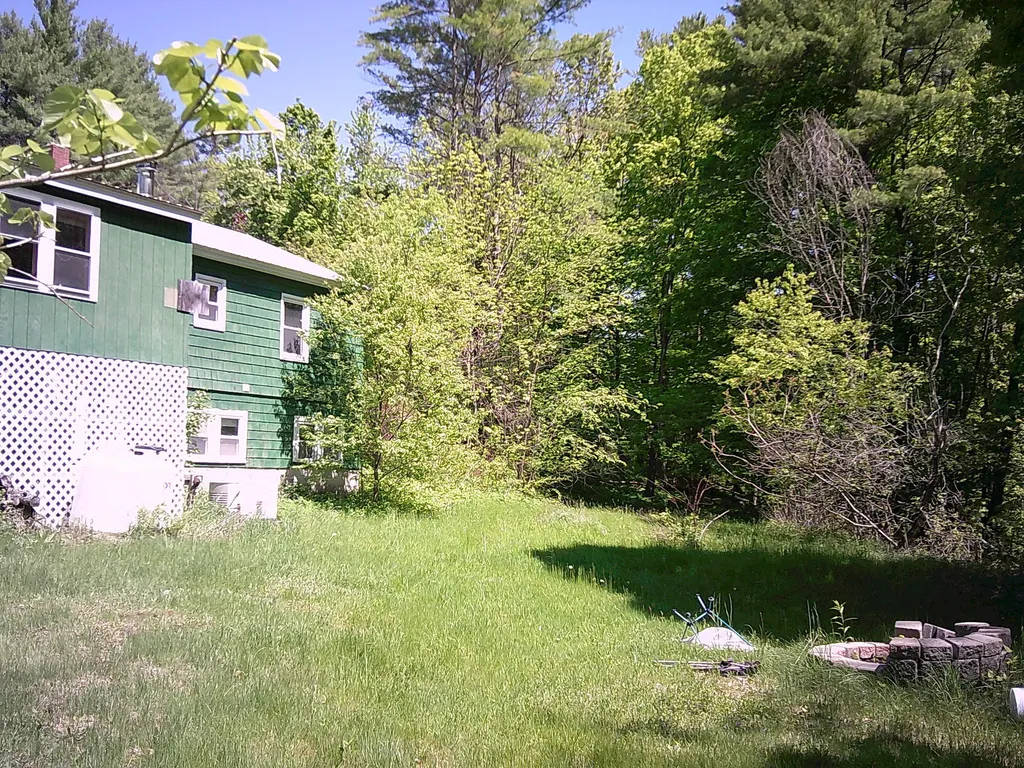 79 Buckfield Road Paris ME 04281