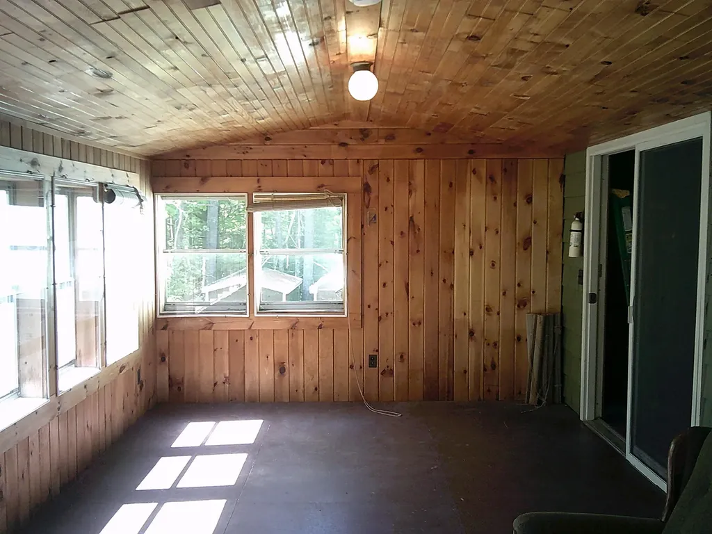 79 Buckfield Road Paris ME 04281
