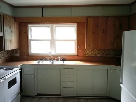 79 Buckfield Road Paris ME 04281