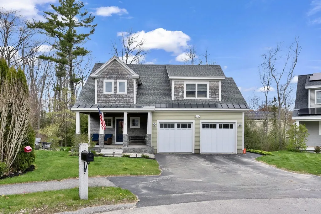 5 Franklin Circle Cape Elizabeth ME 04107