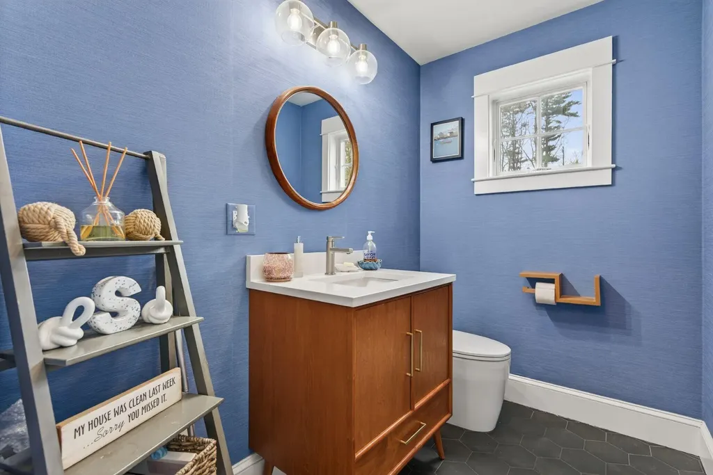 5 Franklin Circle Cape Elizabeth ME 04107