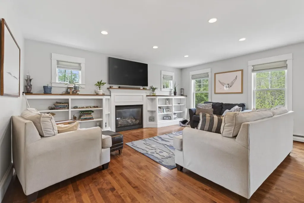 5 Franklin Circle Cape Elizabeth ME 04107