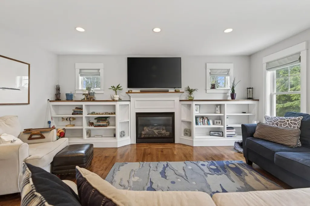 5 Franklin Circle Cape Elizabeth ME 04107