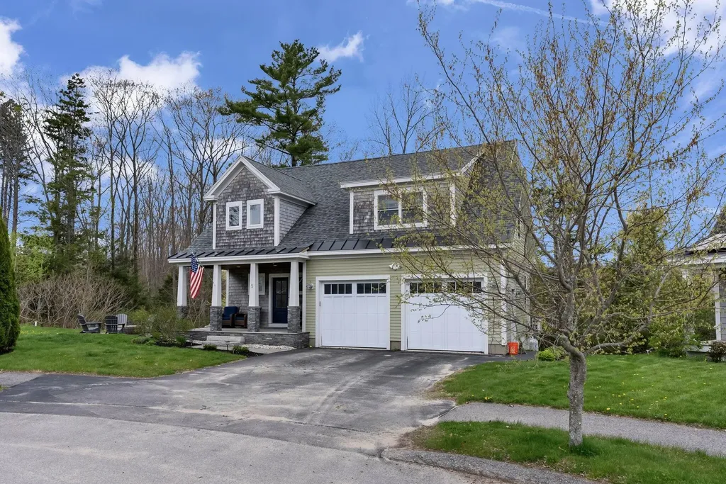 5 Franklin Circle Cape Elizabeth ME 04107