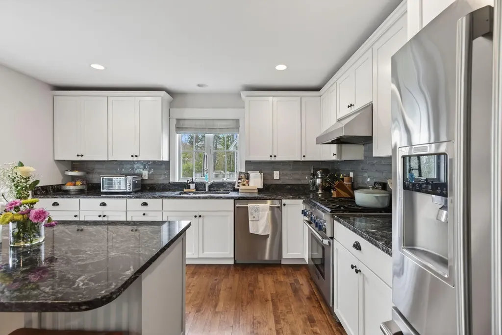 5 Franklin Circle Cape Elizabeth ME 04107