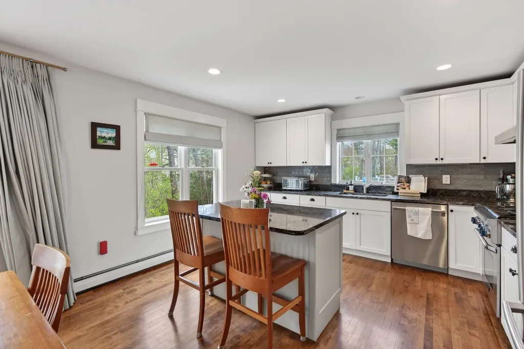 5 Franklin Circle Cape Elizabeth ME 04107