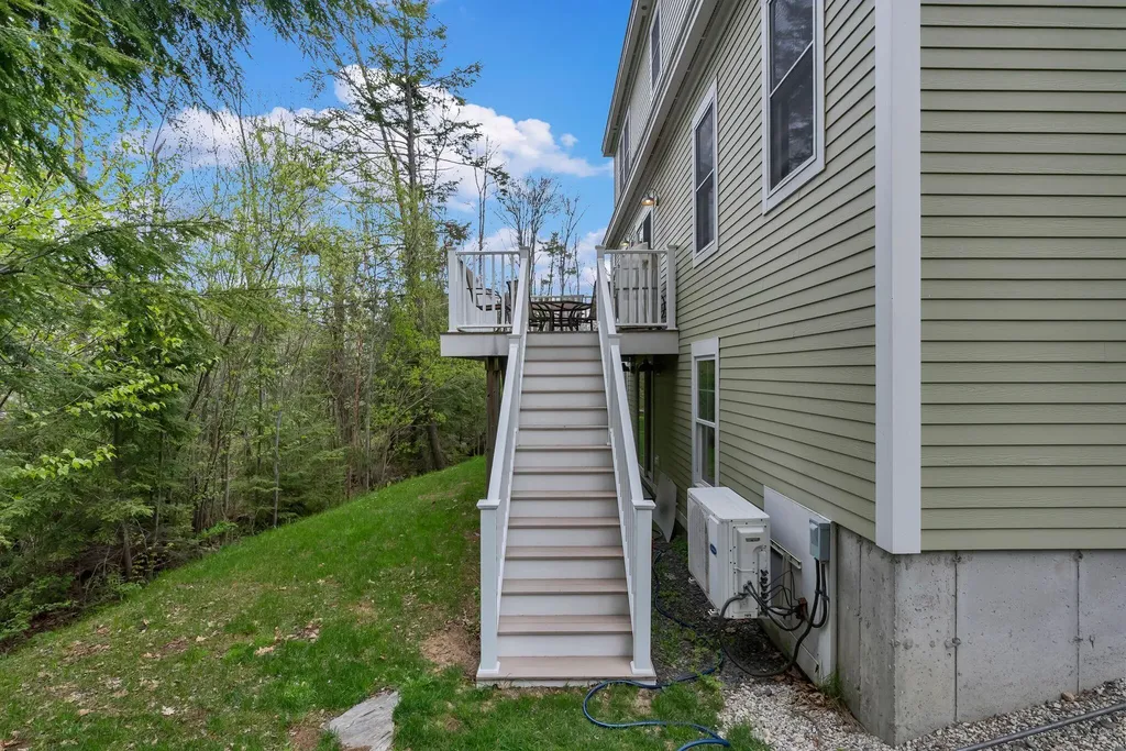 5 Franklin Circle Cape Elizabeth ME 04107