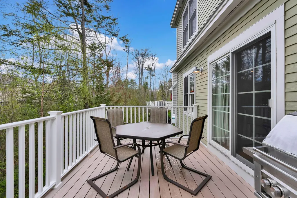 5 Franklin Circle Cape Elizabeth ME 04107