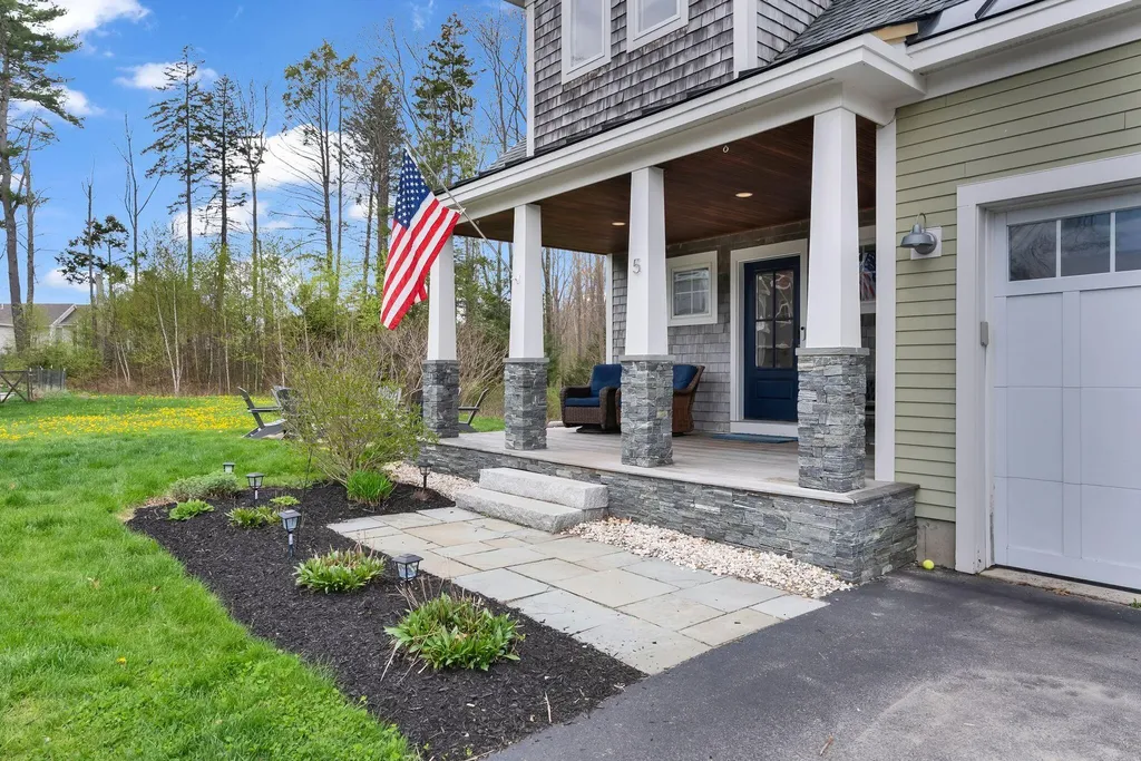 5 Franklin Circle Cape Elizabeth ME 04107