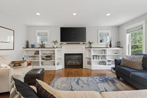 5 Franklin Circle Cape Elizabeth ME 04107